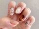 ネイルズ ココ(nails COCO)の写真/白を基調とした落ち着いた空間でリラックスしながら★自爪に優しい施術で、大人の魅力的な指先を演出♪