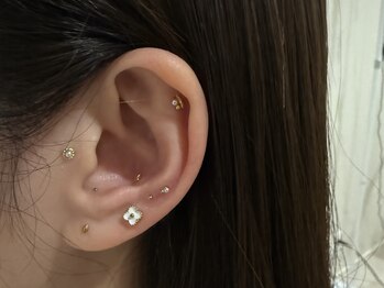 エム(eM.)/耳つぼジュエリー