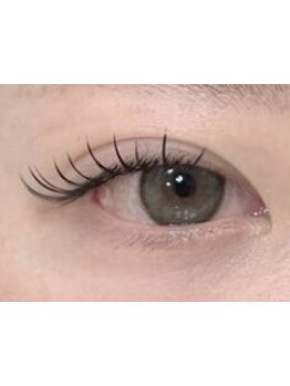 ナチュラル上品な目元にしたい