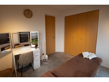 からだととのう ナチュラプレミアム アカサカ(Natura premier akasaka)の写真/人目を気にせず、素顔のままで。赤坂の完全個室・完全予約制。他のお客様と顔を合わせません。