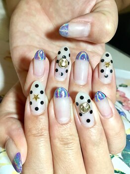 トータルサロン 白べぇーっ プラス/スタッフネイル