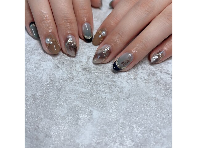 Nailsalon yolo 【ユーロ】