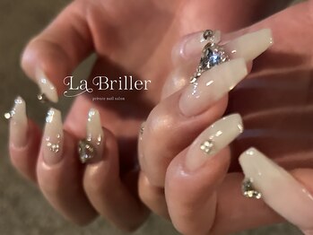 ラブリエ(La briller)の写真/自爪が短くても大丈夫◎《長さ出し×高技術》で折れない美フォルム長さだし
