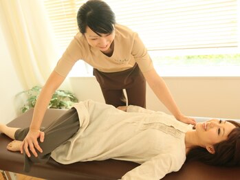 リラク 日本橋店(Re.Ra.Ku)/臀部を伸ばす