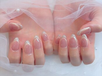 Nail salon  Lux. の写真/《夜20時まで営業》お仕事終わりの時間や隙間時間を有効活用♪駅チカ×通いやすい価格でリピーター続出◎