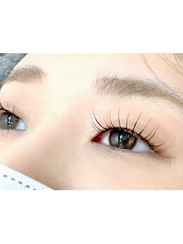 ナチュラル上品な目元にしたい