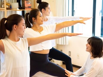 ヨガスタジオ ルタ(Yoga Studio rtam)の写真/【リラックスしたい方・ヨガ初心者大歓迎】最大9名の少人数制だからヨガ初心者でも安心！初回体験¥3300