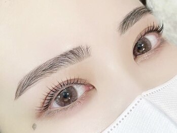 ベルム 市川店(BELME)の写真/眉毛とまつ毛はセットで決まる｜美眉スタイリング（毛量調整込み）＋パリジェンヌラッシュリフト¥8,980◎