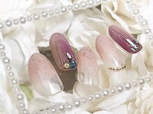 ティアラ(TIARA)/縦グラデーションネイル