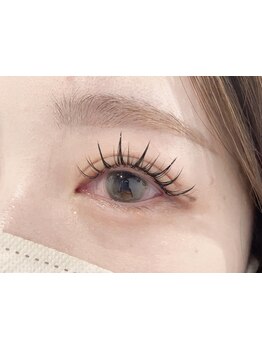 ナチュラル上品な目元にしたい