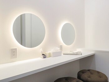 アマリリス(Amaryllis)/《パウダールーム》