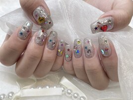 宝石ネイル