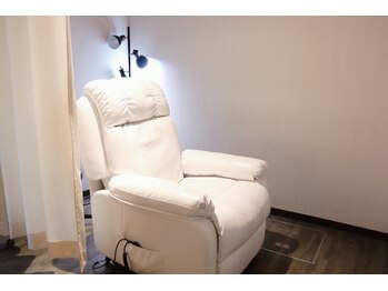 パーチェスガールズ(Pace-se Girls)/ふかふかのチェアでリラックス♪