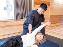 ティーゴート(t-GOAT)/巻き肩改善のストレッチ