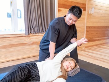 ティーゴート(t-GOAT)/巻き肩改善のストレッチ