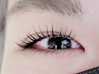 ラミン アイ(Ramin.i)の写真/ナチュラル～太さ濃さ重視派まで◎持ちの良さを追求！【ラッシュリフト/バインド/ボリューム/マツエク】