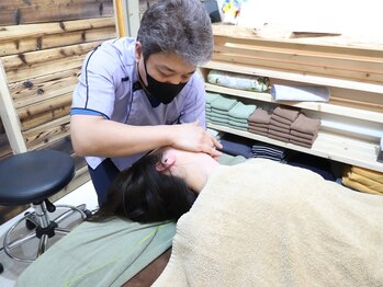 猫の手/施術【整体+矯正】