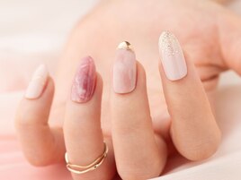 ベージュ×くすみピンク