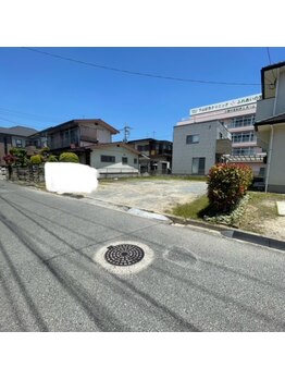 ロコ(Roco)/裏の駐車場の入り口です！