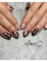 アンドットネイルズ(UN.nails)/メイン2本＋サブ2本