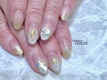 ネイルサロン ゴールディ(NAIL SALON GOLDY)の写真/新宿駅南口徒歩3分！リクライニングチェアでくつろげる店内も◎夜21時まで営業で仕事帰りもOK♪