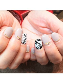 マニエネイル(mani e nail)/手描きフラワーネイル/自爪育成