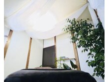 アーナンダ(ananda)の雰囲気（自然も囲むアジアンテイストな完全個室の店内で癒しの時間を。）