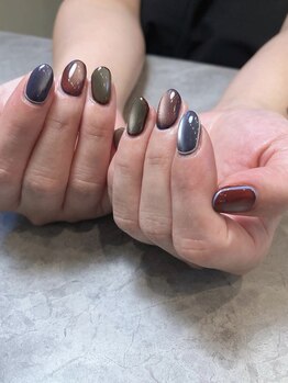 マルジ(marugi)の写真/シンプル1本だけのartから、全指違うdesignまで!magやインク、ぷっくりdesignまで幅広く!