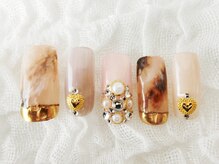 ネイリシャス(NAILICIOUS)/大理石風もヌーディーカラーで