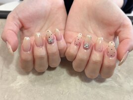 ガーリードットネイル