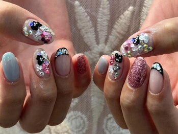 お花キラキラスパンコールネイル