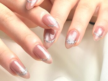 パダアット ヴァラネイル 天神南店(PADA at VALLANAIL)/マグネット/フレンチ/ラメライン