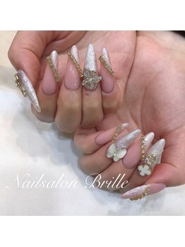 エスフィーネイルサロン ブリーユ(Esfy nailsalon Brille)/スカルプ付け放題