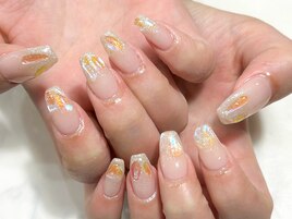 ビジューパーツ散りばめデザイン