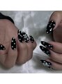 ミニュイネイルバイゼン(minuit nail by Zen)&nbsp;流行りのドットネイルです☆