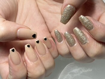 ネイル モア 岐阜駅店(nail mor.)/アシンメトリー