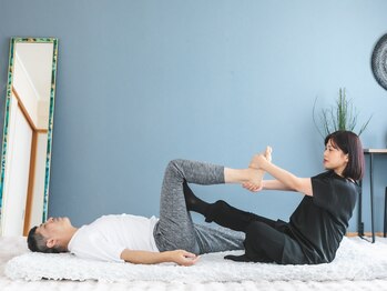 ポライトリー(politely)の写真/ガチガチに凝り固まった肩・首の疲れに的確アプローチ！男性人気の強圧揉み×ストレッチでリフレッシュ◎
