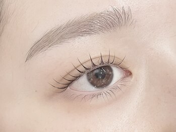 シロ(shiro)/まつげパーマ×眉WAX