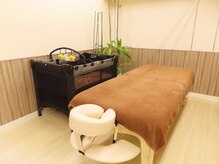 たんぽ美容整体 池袋店の雰囲気（ベビーベッド完備。子供連れ安心♪産後骨盤矯正お任せください！）