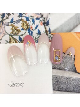 エスパルティール(Spartir)/ビジューフレンチネイル