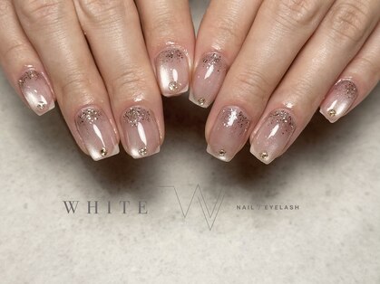 ホワイト(WHITE)の写真