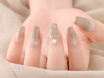 ヴァンネイル(VINGT NAIL nail&eye beauty)/グレージュ×パールネイル