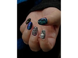 個性派春ネイル