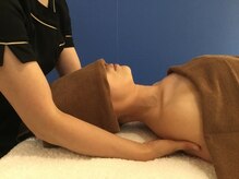 ロッコ(ROCCO)/背中ありデコルテトリートメント