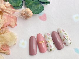 手書きチューリップネイル