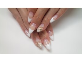 定番白フレンチ♪￥6500