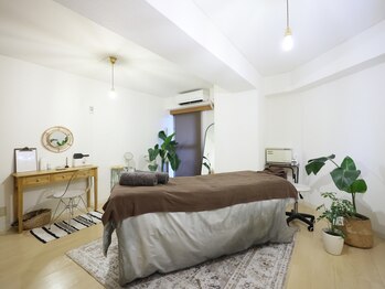 プラスフリー(Plus Free)の写真/女性専用×完全個室の隠れ家サロン◇熟練スタッフのオールハンド施術で、心も身体もほっと癒される場所