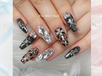 ピオミエルネイル 新宿(pio miel nail)/レオパード×ブラックビジュ