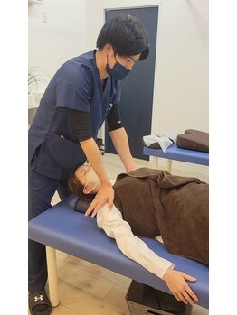 ここから整骨院/～猫背調整2～