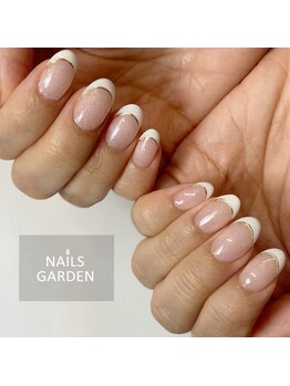 ネイルズガーデン(NAILS GARDEN)/白×ミラーフレンチ